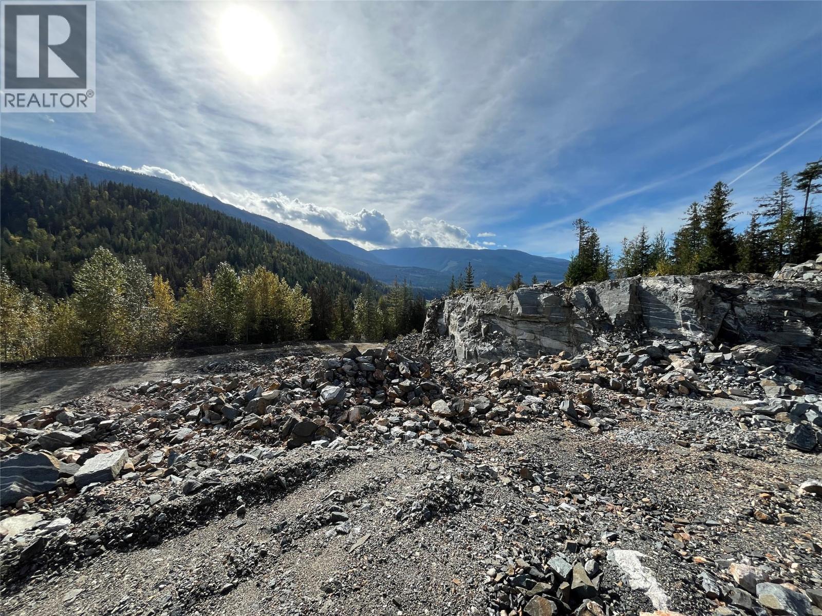 00 Oxbow Frontage Road, Malakwa, BC