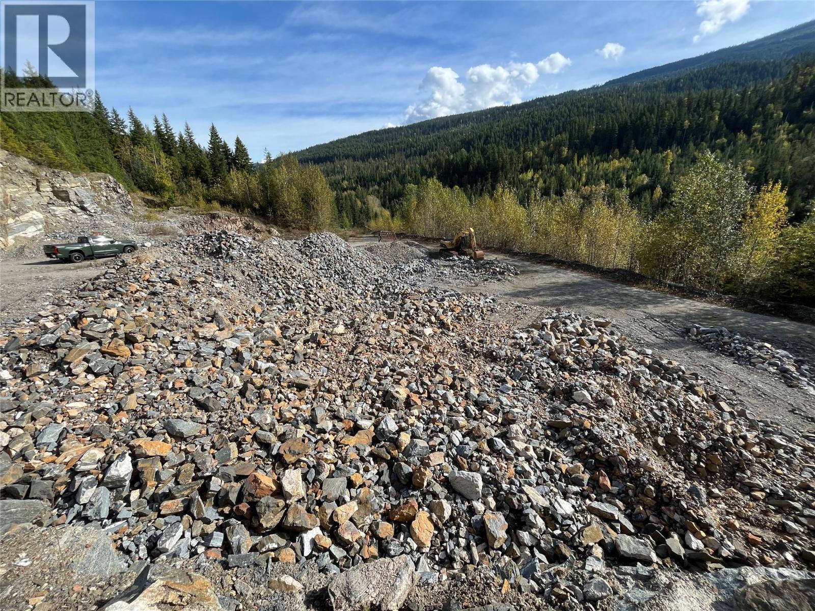 00 Oxbow Frontage Road, Malakwa, BC