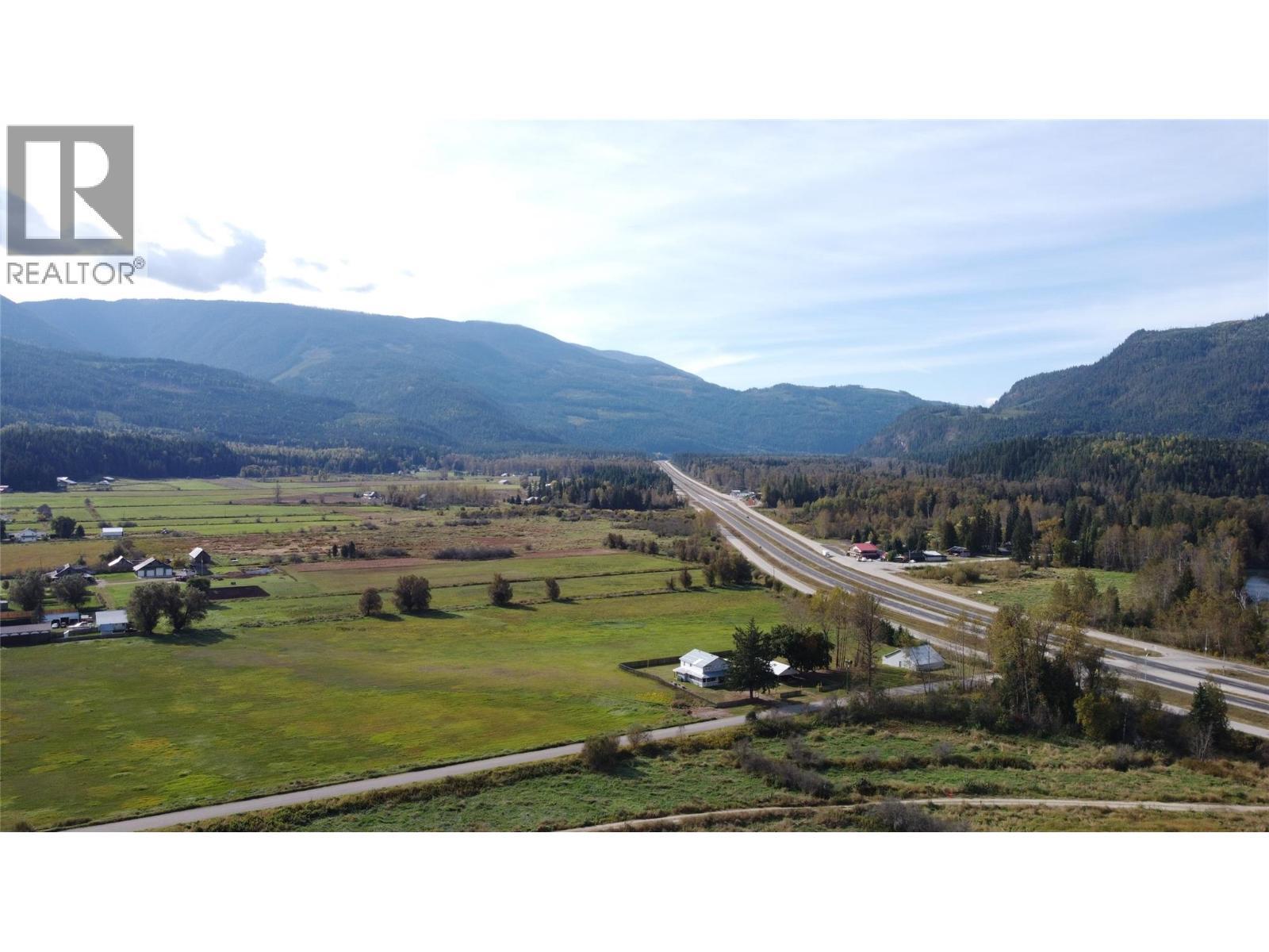00 Oxbow Frontage Road, Malakwa, BC