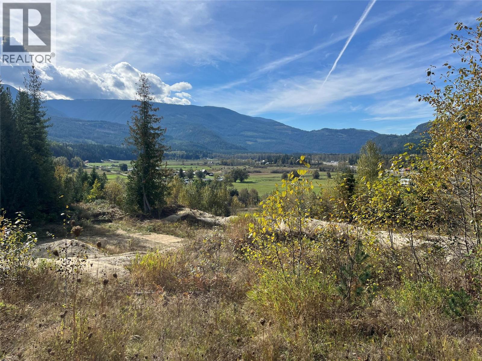 00 Oxbow Frontage Road, Malakwa, BC
