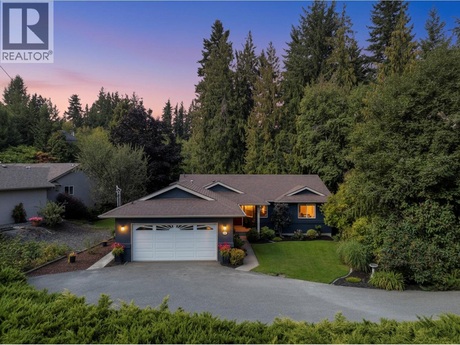 2289 Ta Lana Trail, Sorrento, BC - Outdoor