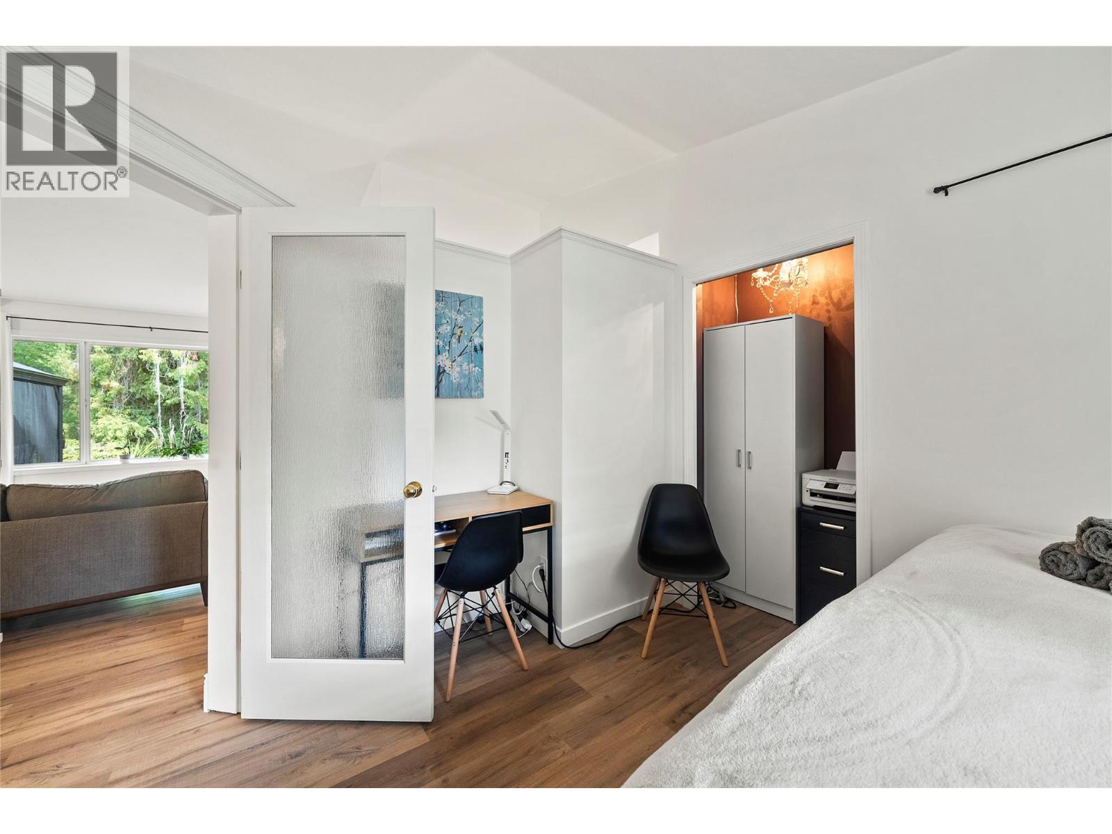 2289 Ta Lana Trail, Sorrento, BC - Indoor Photo Showing Bedroom