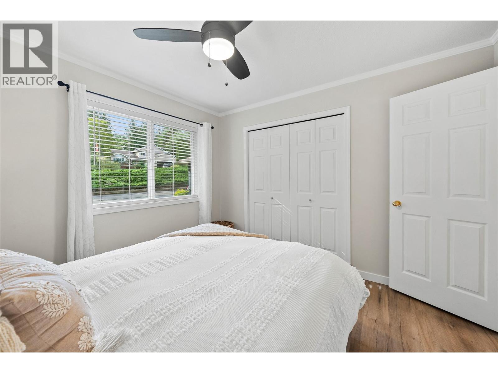 2289 Ta Lana Trail, Sorrento, BC - Indoor Photo Showing Bedroom