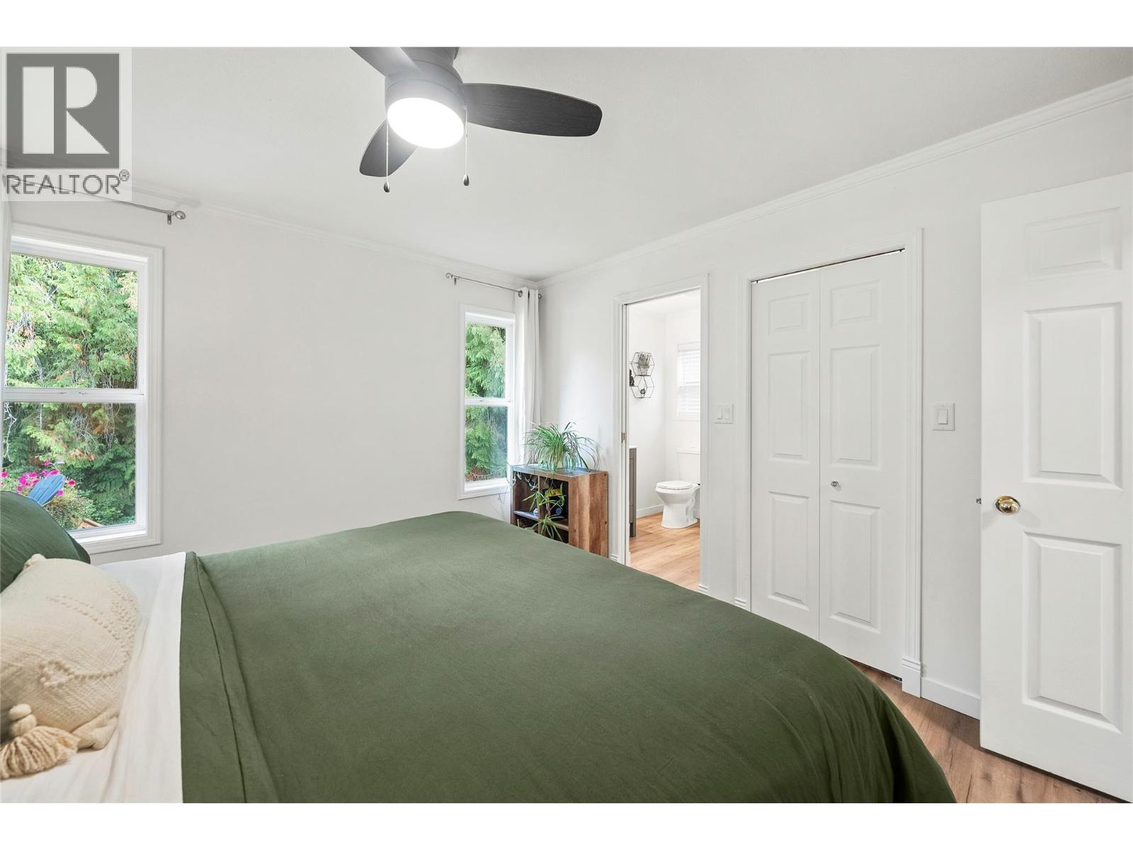 2289 Ta Lana Trail, Sorrento, BC - Indoor Photo Showing Bedroom