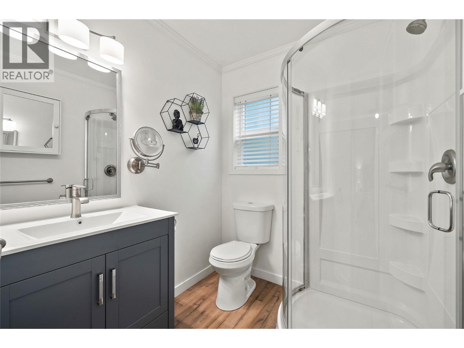 2289 Ta Lana Trail, Sorrento, BC - Indoor Photo Showing Bathroom