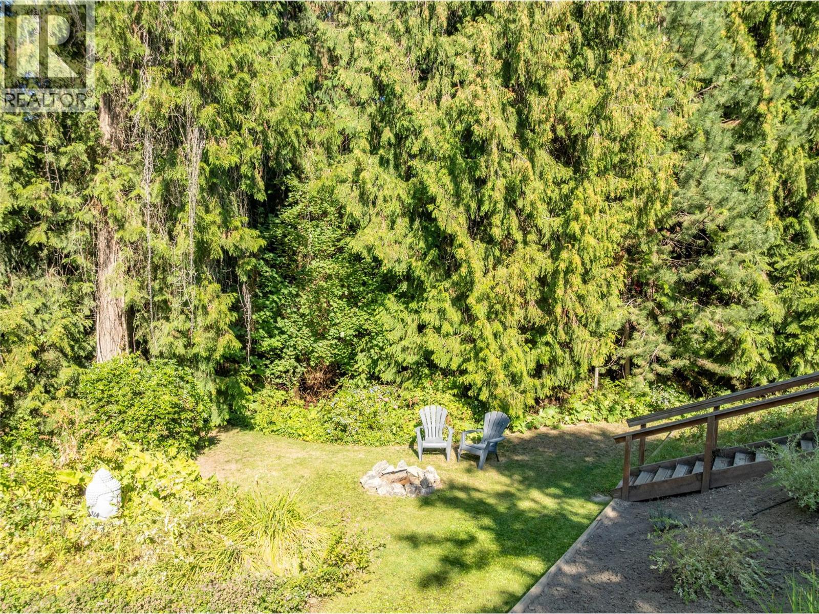 2289 Ta Lana Trail, Sorrento, BC - Outdoor