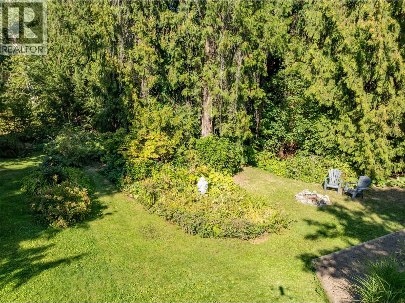 2289 Ta Lana Trail, Sorrento, BC - Outdoor