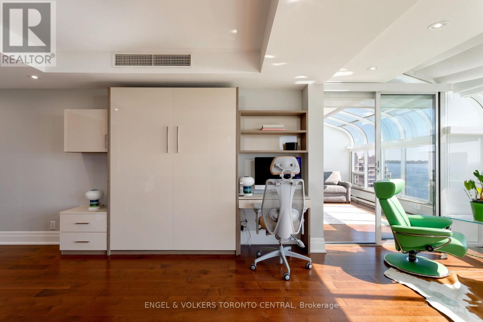 803E - 460 Queens Quay Way W, Toronto, ON - Indoor