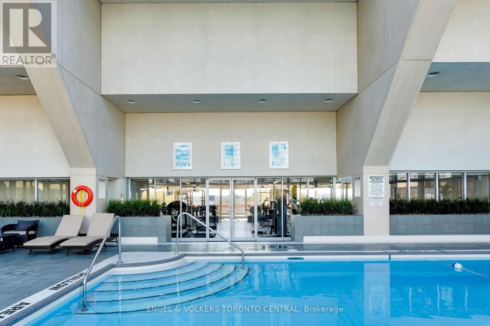 803E - 460 Queens Quay Way W, Toronto, ON - With In Ground Pool