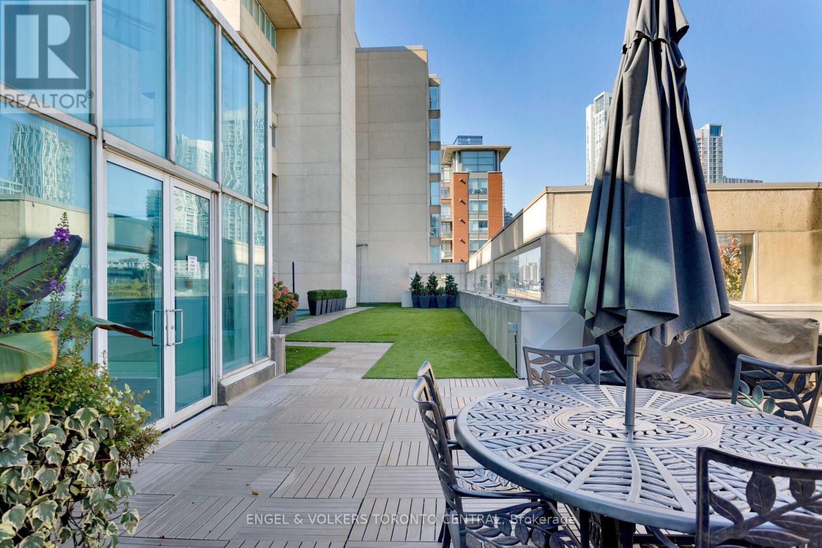 803E - 460 Queens Quay Way W, Toronto, ON - Outdoor With Exterior