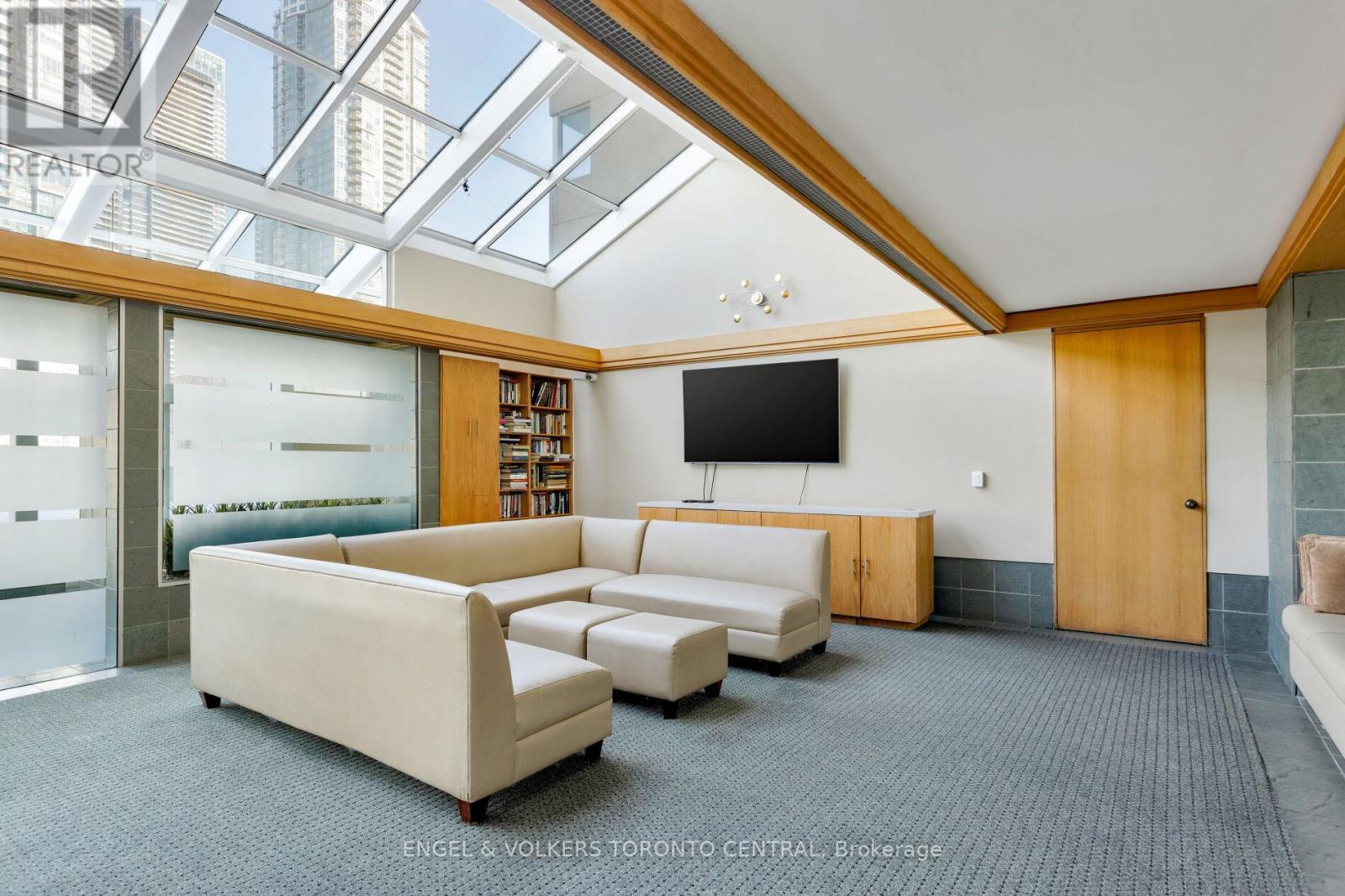 803E - 460 Queens Quay Way W, Toronto, ON - Indoor Photo Showing Other Room