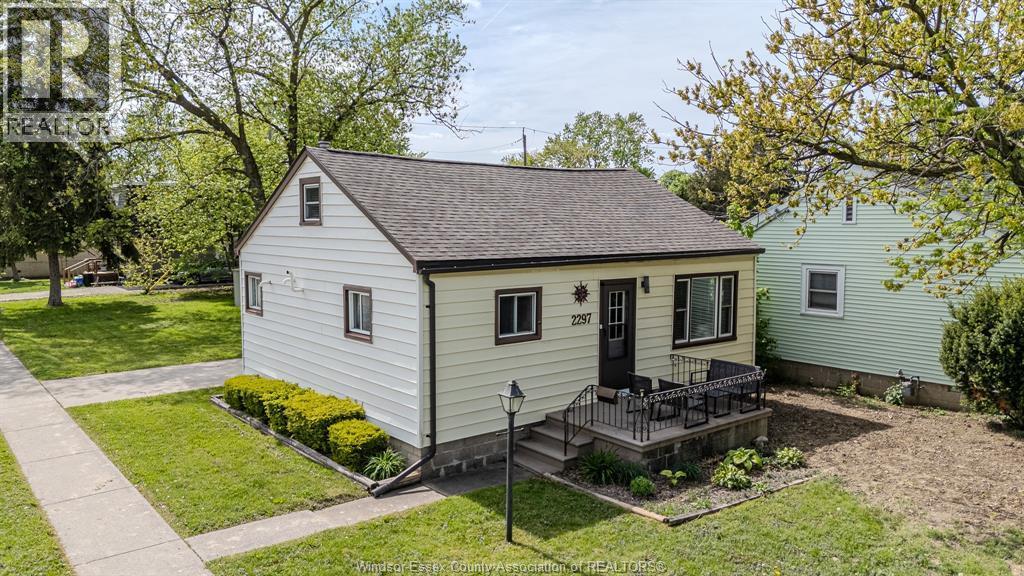2297 Parent, Windsor, ON - Outdoor