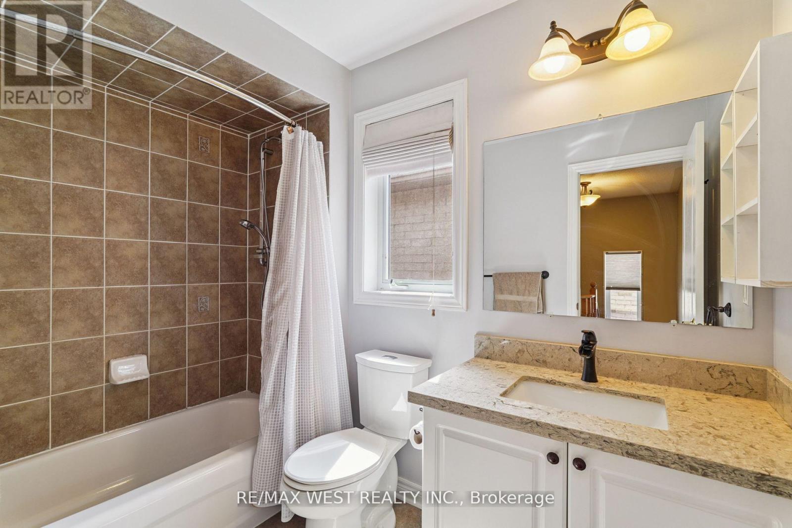 148 Chayna Crescent, Vaughan, ON - Indoor Photo Showing Bathroom
