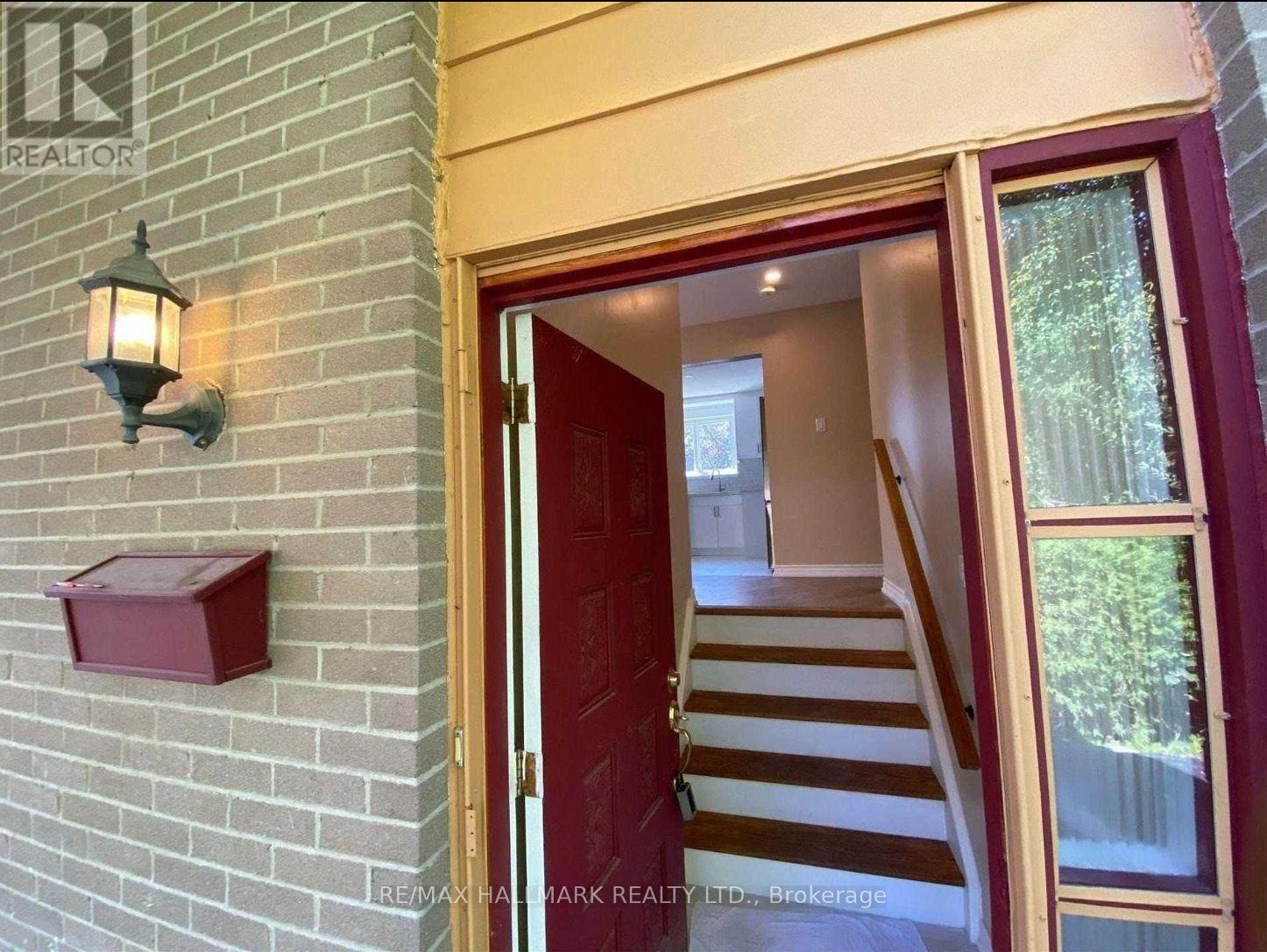 Main - 331 Roywood Crescent, Newmarket, ON - Photo Showing Other Room