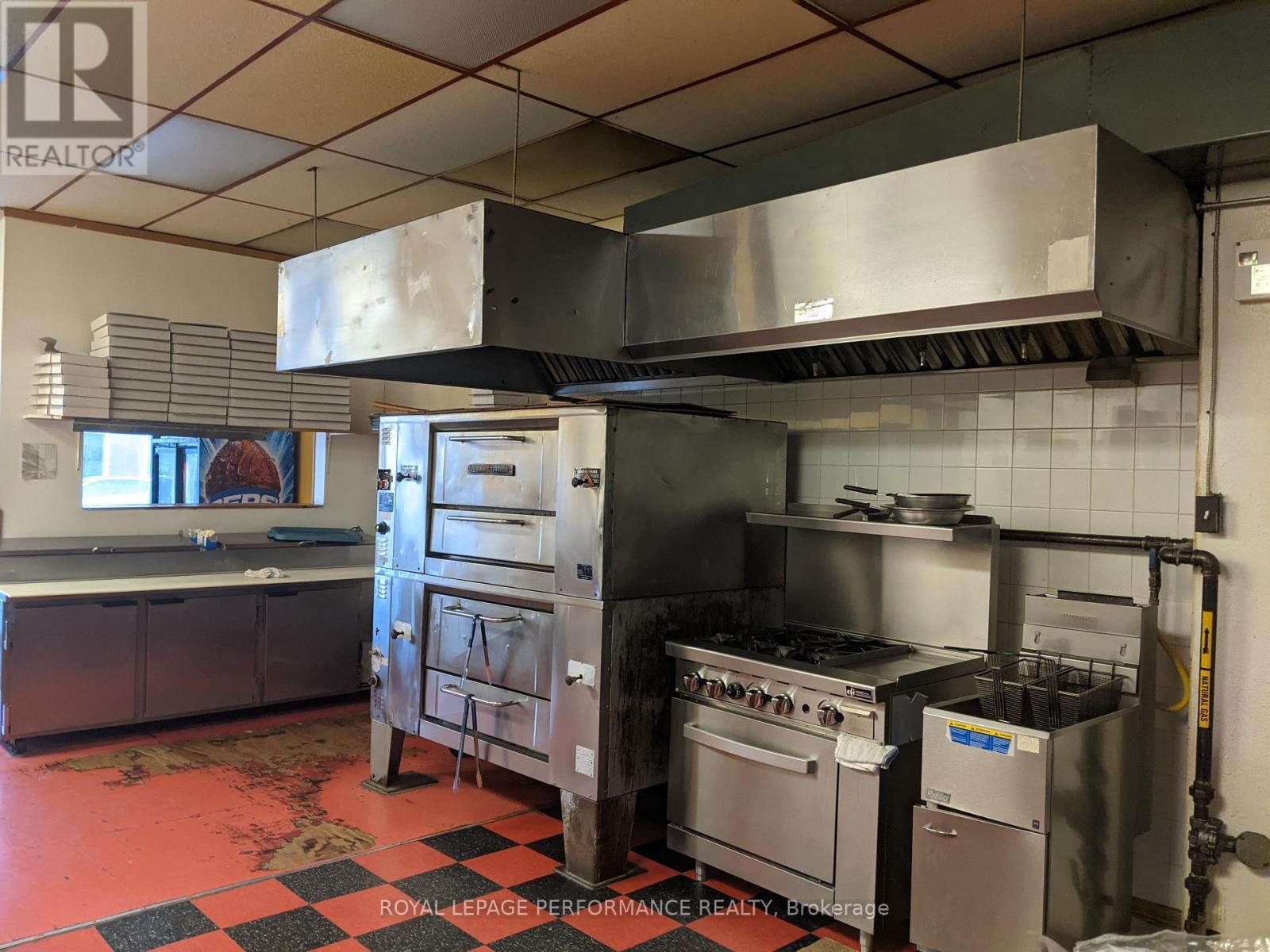 230 Raglan Street S, Renfrew, ON