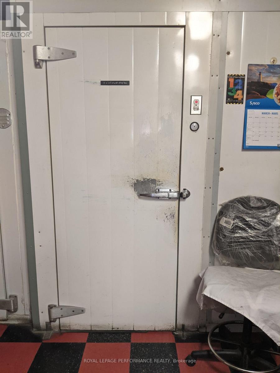 230 Raglan Street S, Renfrew, ON