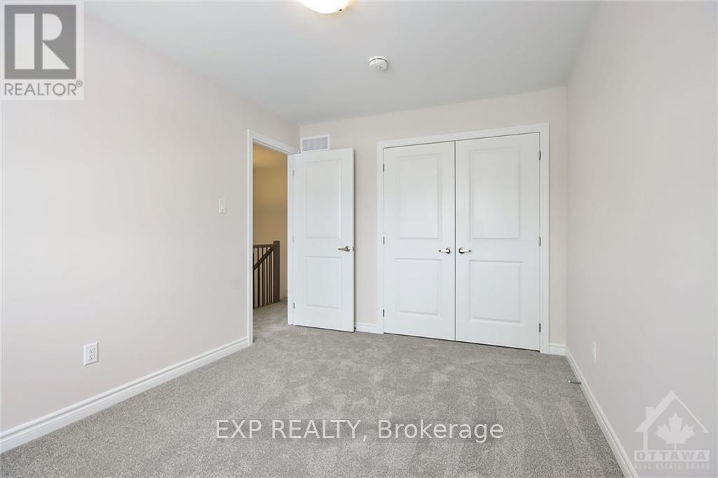 1940 Hawker Private, Ottawa, ON - Indoor Photo Showing Other Room