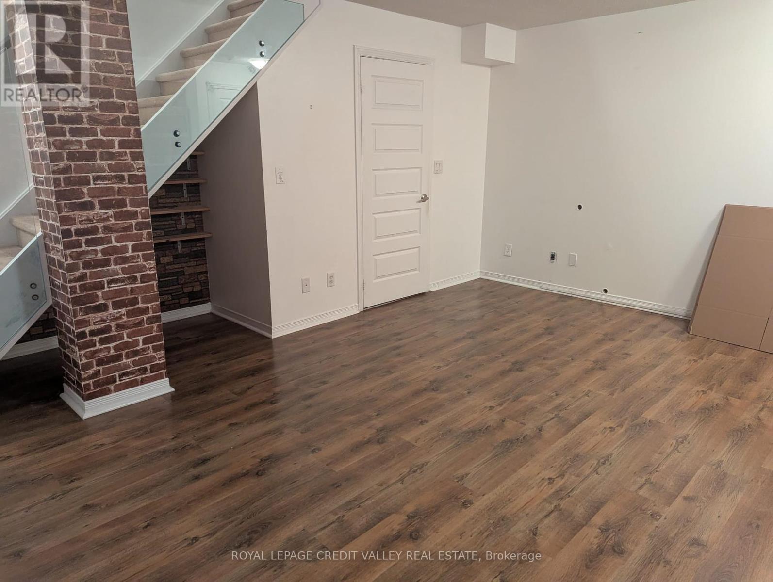 221 - 215 Queen Street, Brampton, ON - Indoor Photo Showing Other Room