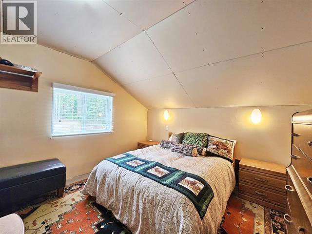 7132 Bowron Lake Road, Wells / Barkerville, BC - Indoor Photo Showing Bedroom