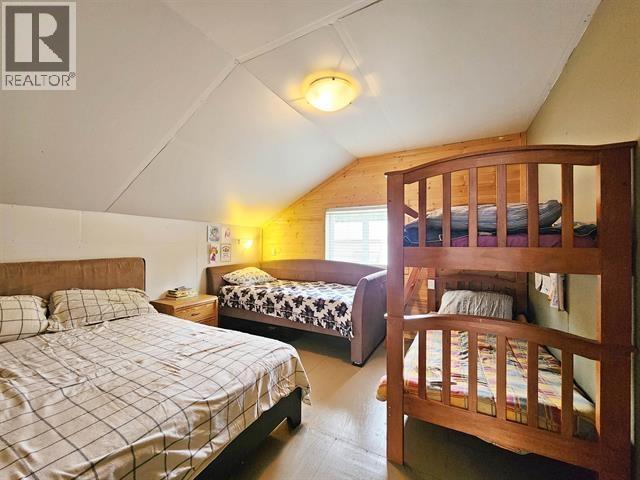 7132 Bowron Lake Road, Wells / Barkerville, BC - Indoor Photo Showing Bedroom