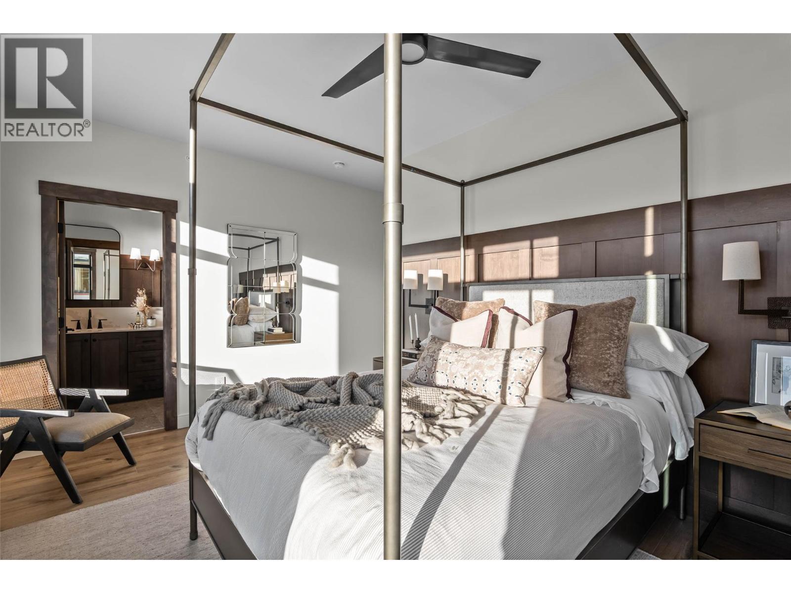 7000 Mcgillivray Lake Drive Unit# 16, Sun Peaks, BC - Indoor Photo Showing Bedroom