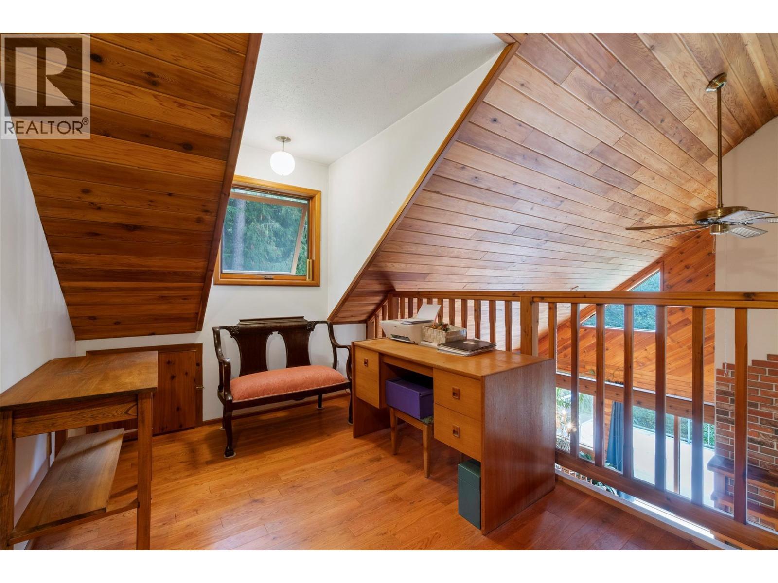 2849 Garland Road, Celista, BC - Indoor Photo Showing Other Room