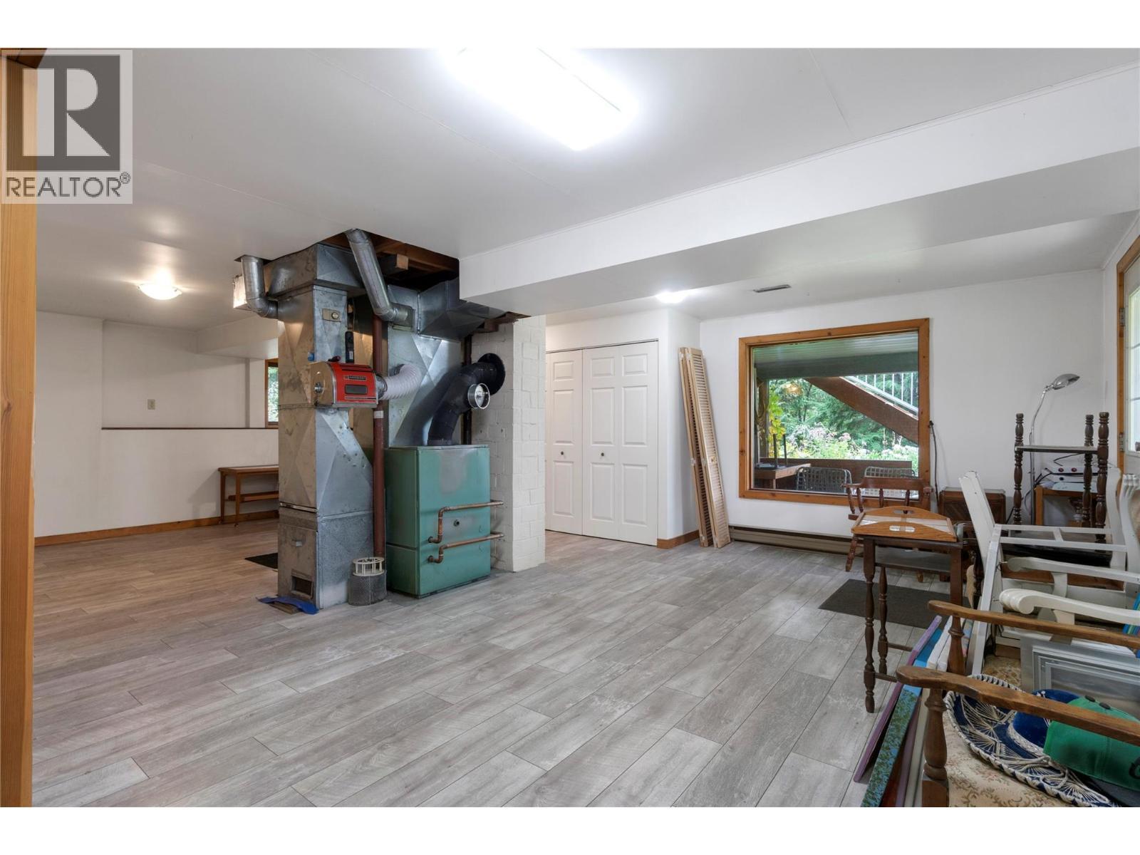 2849 Garland Road, Celista, BC - Indoor