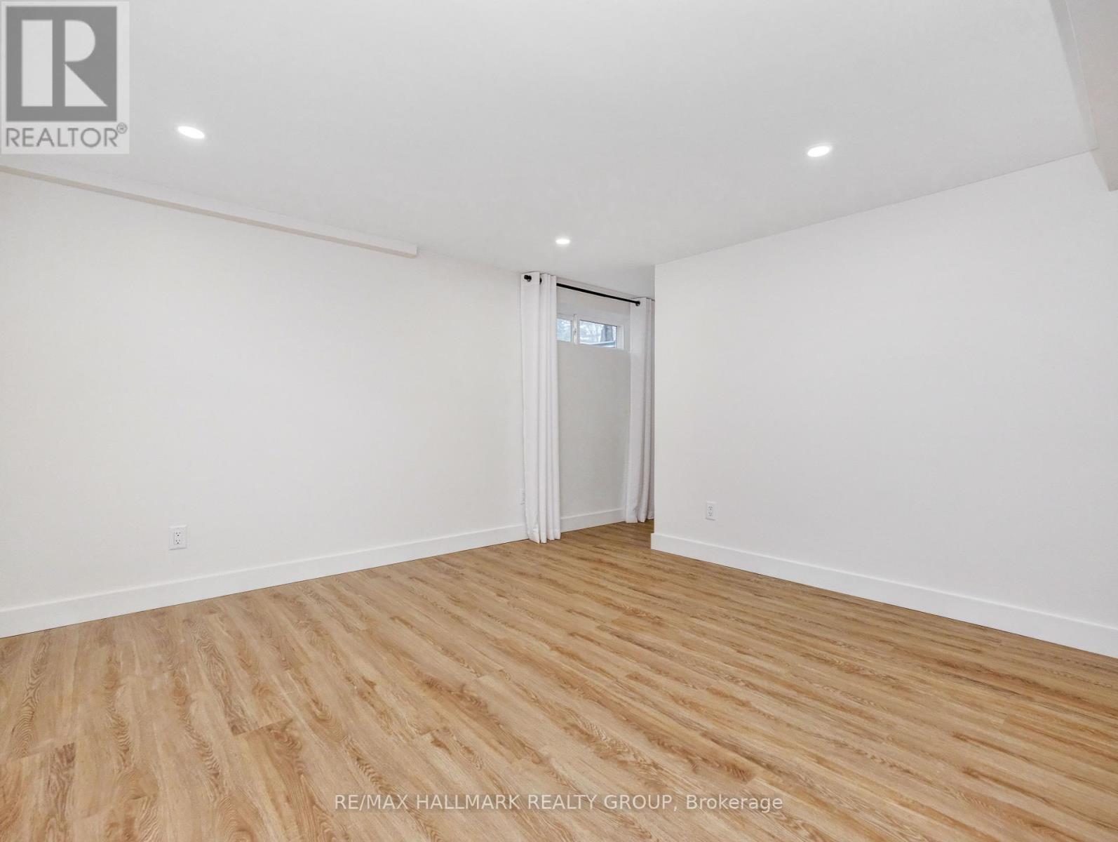 1913 Tweed Avenue, Ottawa, ON