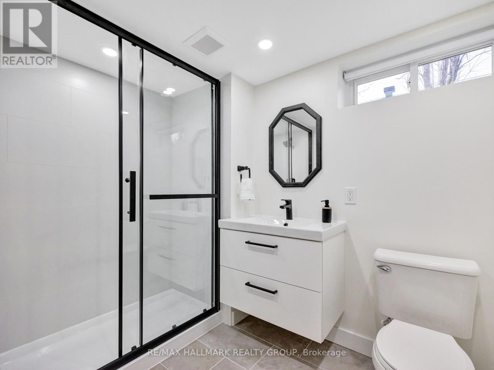 1913 Tweed Avenue, Ottawa, ON