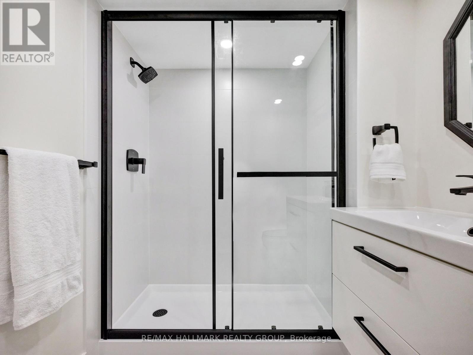 1913 Tweed Avenue, Ottawa, ON