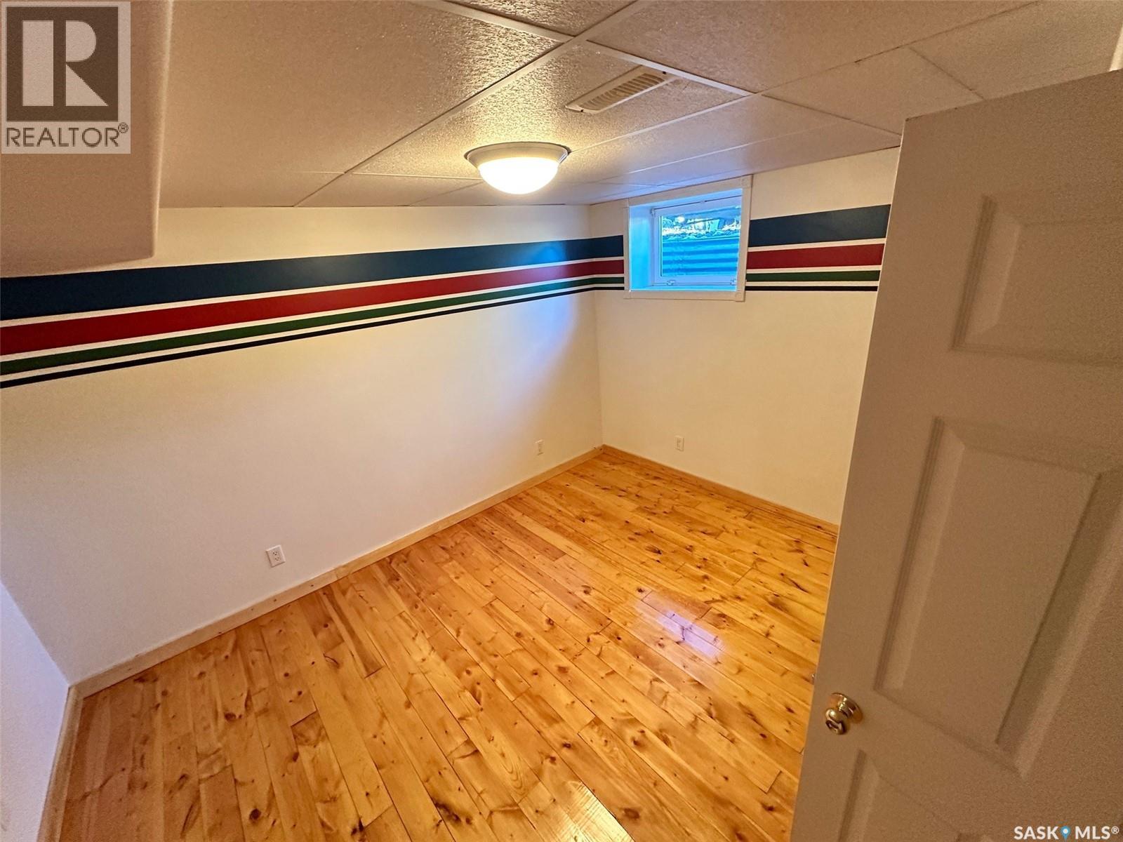 South Acreage Hudson Bay, Hudson Bay, SK - Indoor