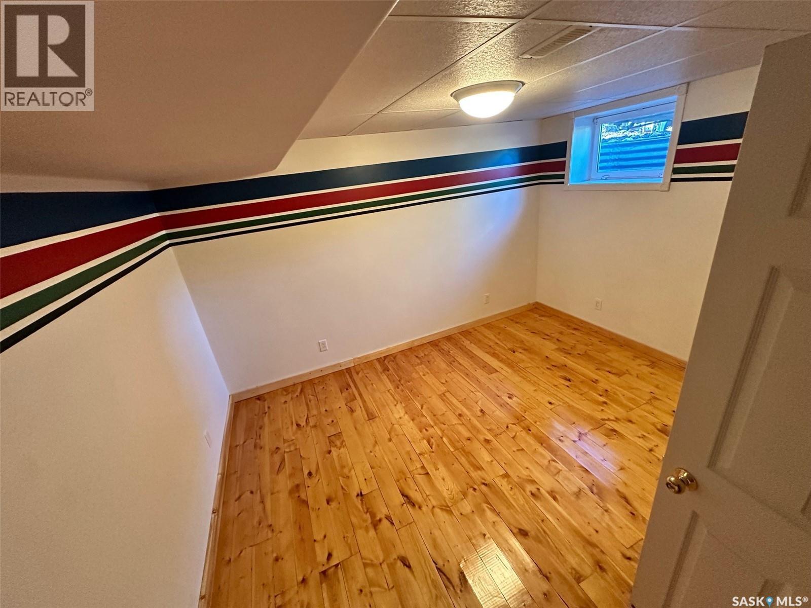 South Acreage Hudson Bay, Hudson Bay, SK - Indoor