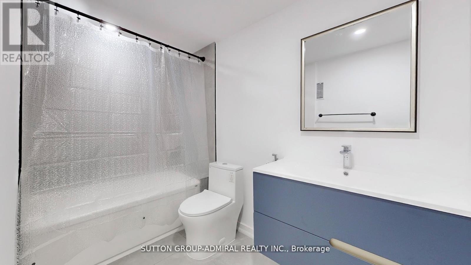 Basement 2 - 118 Clifton Avenue, Toronto, ON - Indoor Photo Showing Bathroom