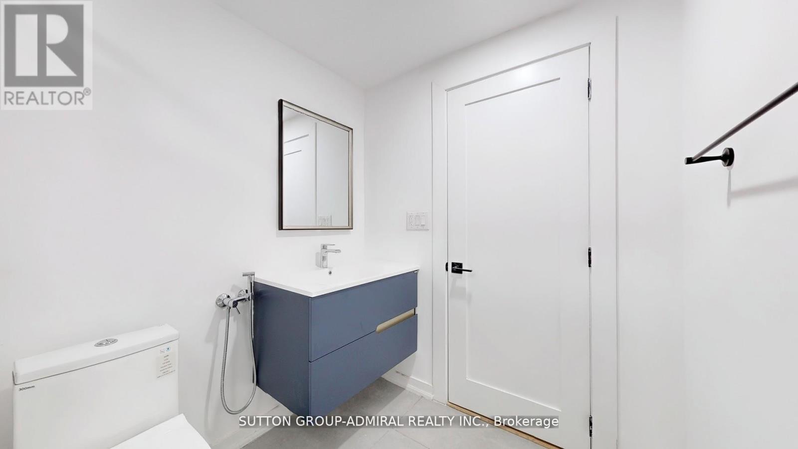 Basement 2 - 118 Clifton Avenue, Toronto, ON - Photo Showing Other Room