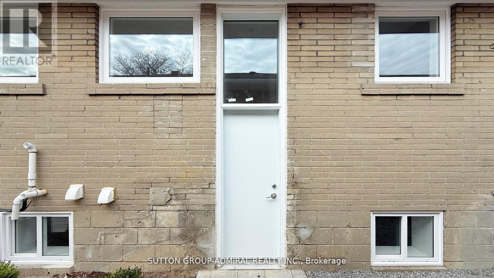 Basement 2 - 118 Clifton Avenue, Toronto, ON - With Exterior