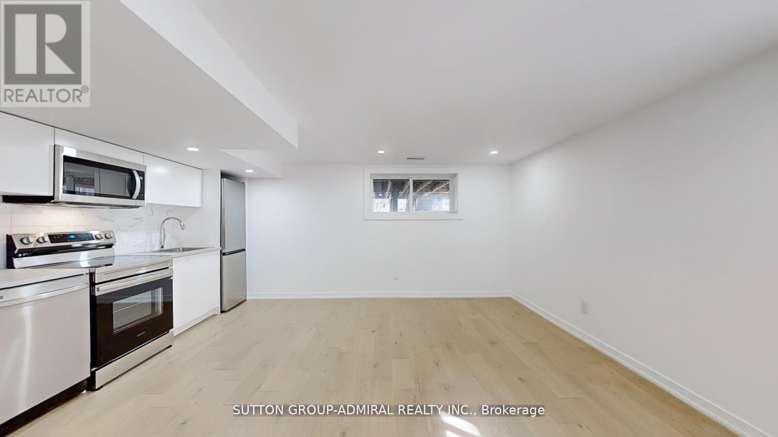 Basement 2 - 118 Clifton Avenue, Toronto, ON - Indoor