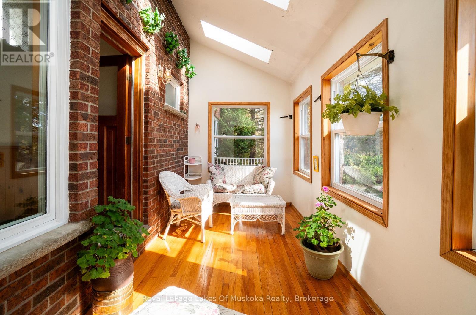 96 520 Highway W, Armour, ON - Indoor Photo Showing Other Room