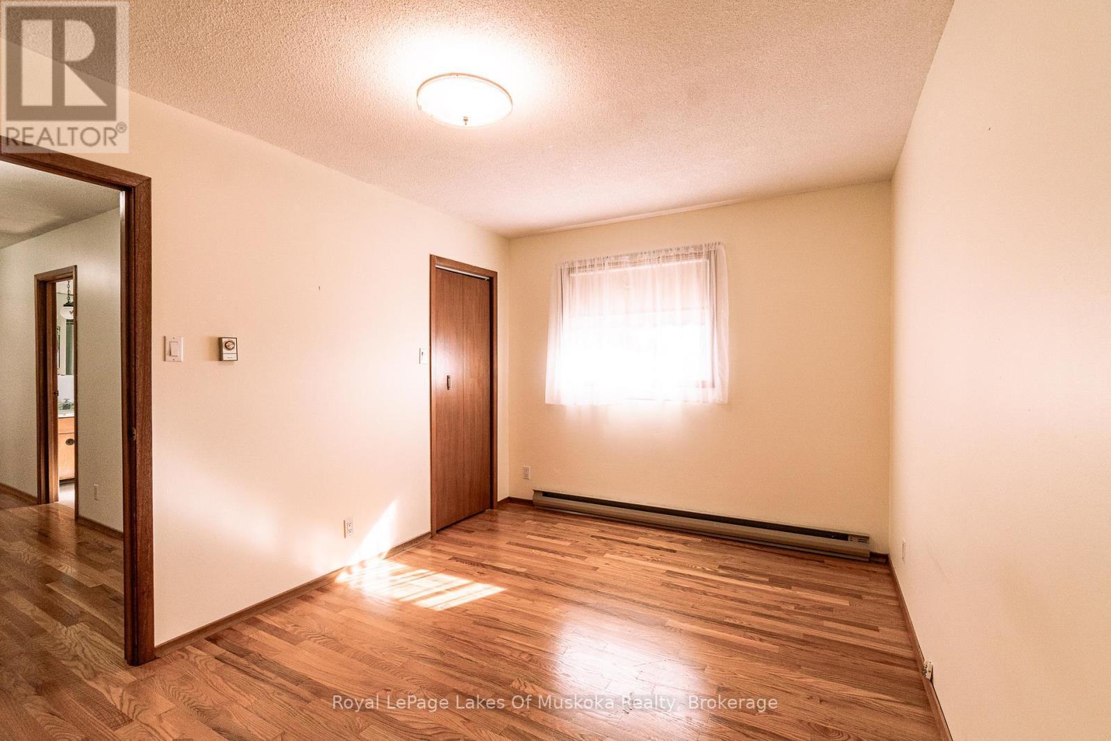 96 520 Highway W, Armour, ON - Indoor Photo Showing Other Room