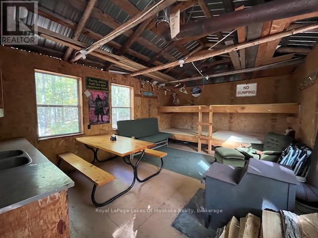 96 520 Highway W, Armour, ON - Indoor