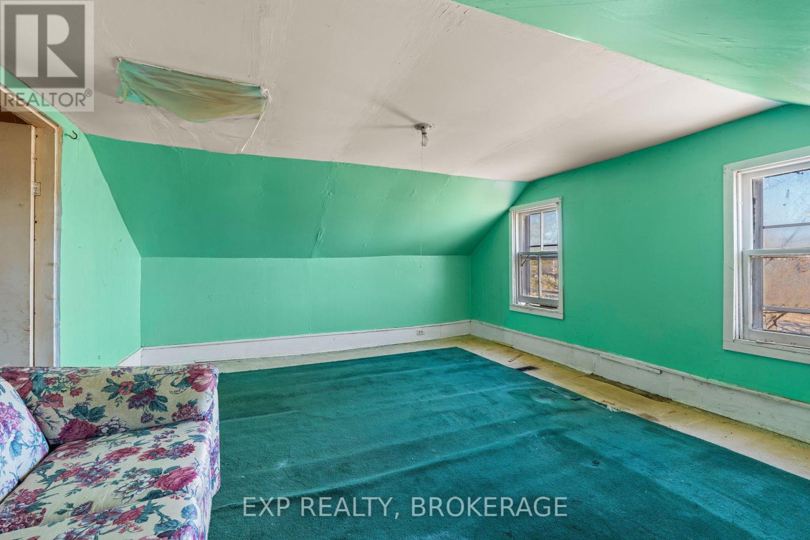 1619 County 2 Road, Front Of Yonge, ON - Indoor Photo Showing Other Room