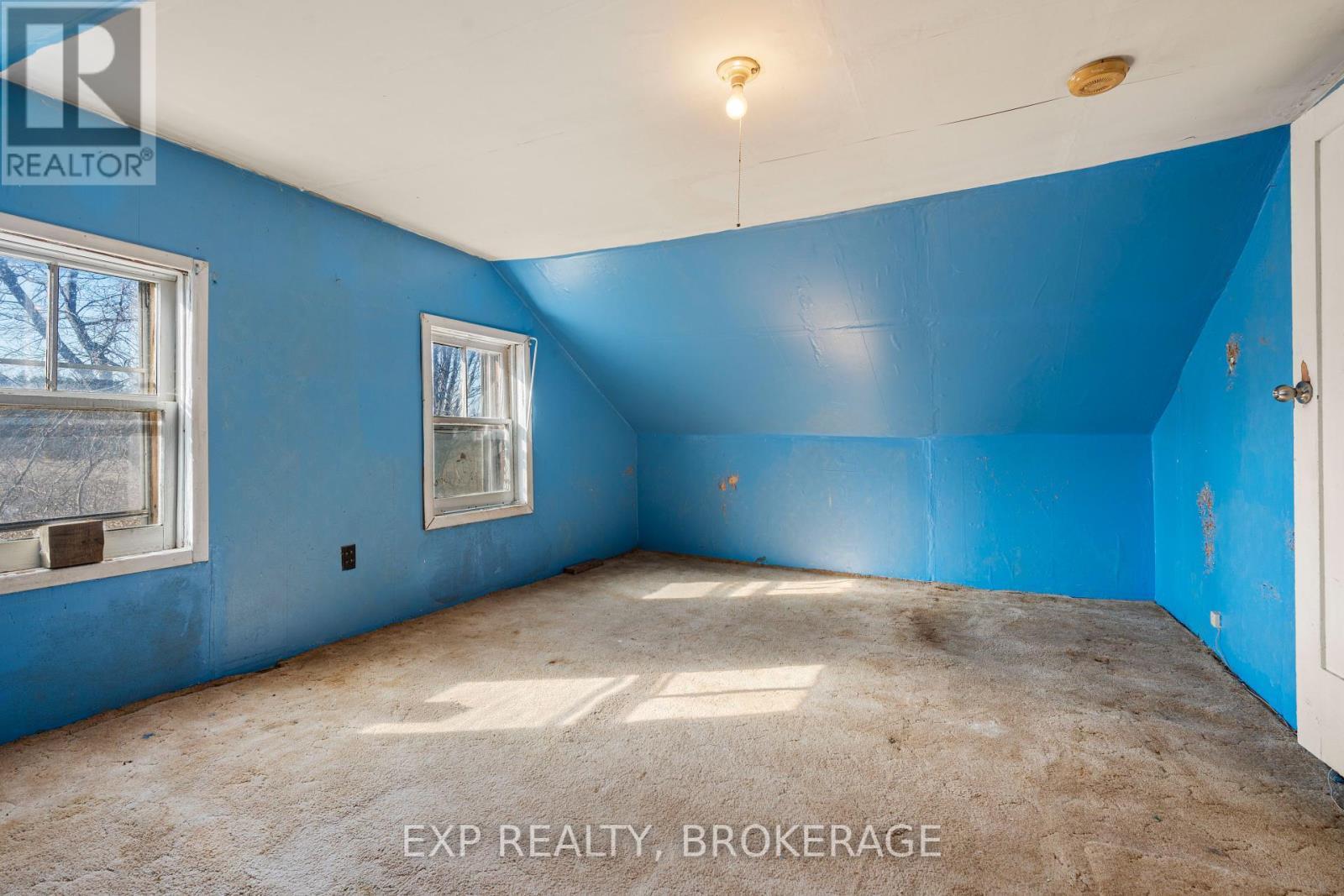 1619 County 2 Road, Front Of Yonge, ON - Indoor Photo Showing Other Room