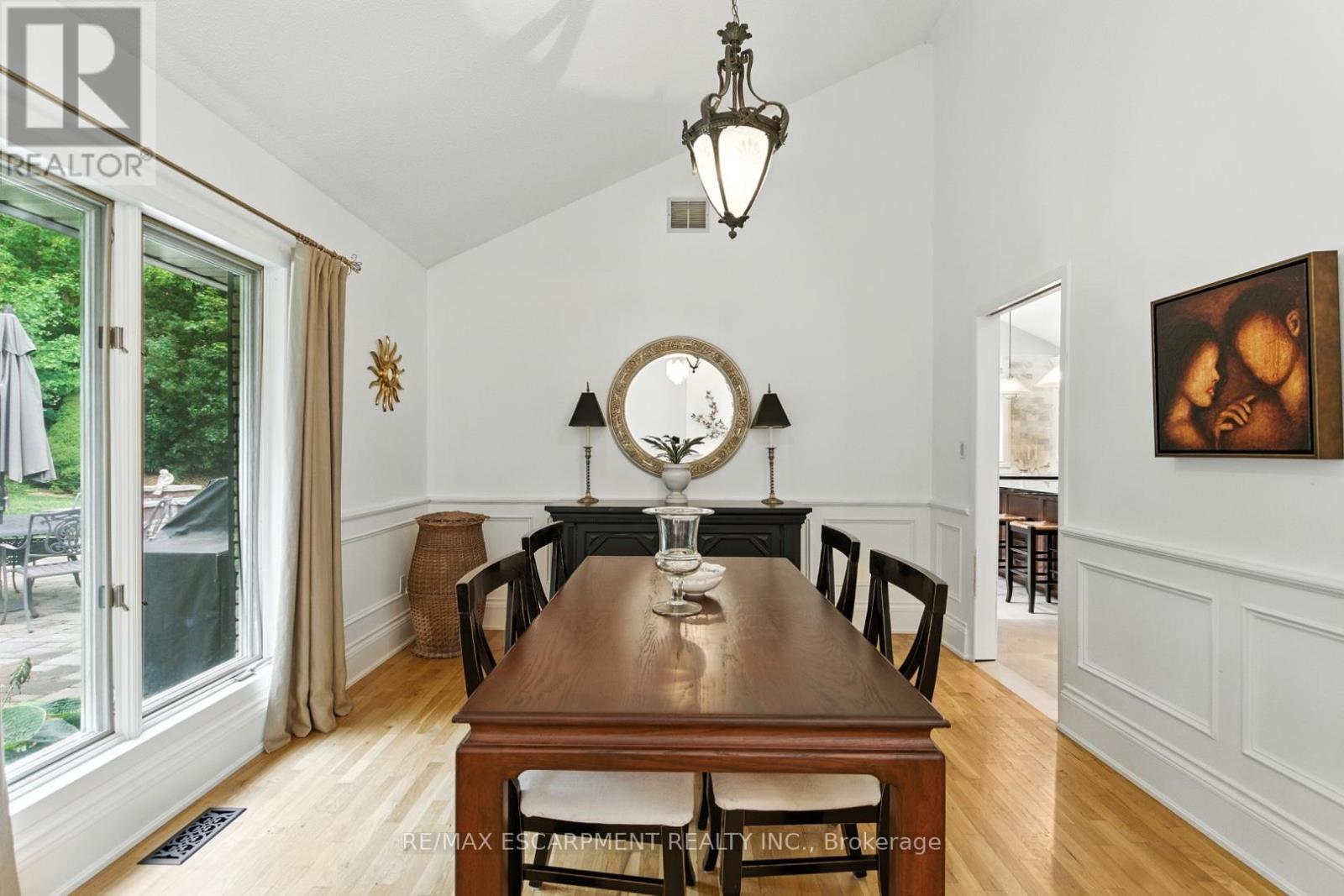 65 Maple Avenue, Hamilton, ON - Indoor Photo Showing Dining Room
