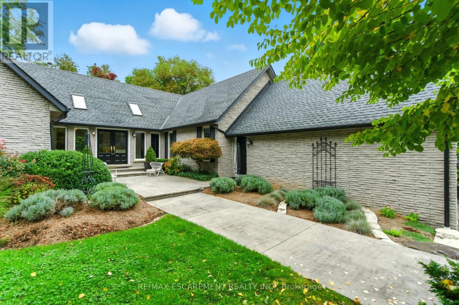 65 Maple Avenue, Hamilton, ON - Outdoor