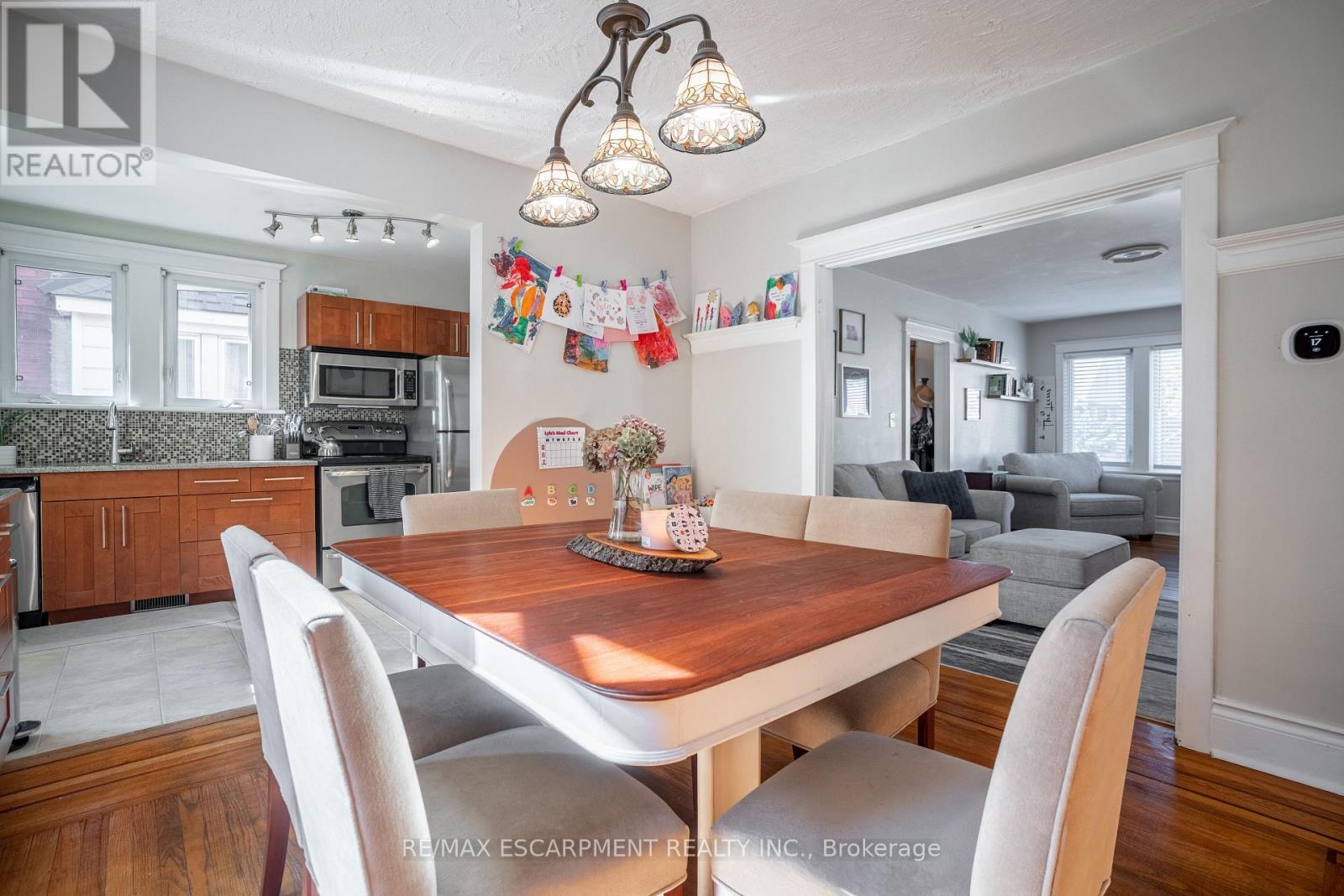 73 Kenilworth Avenue S, Hamilton, ON - Indoor Photo Showing Dining Room