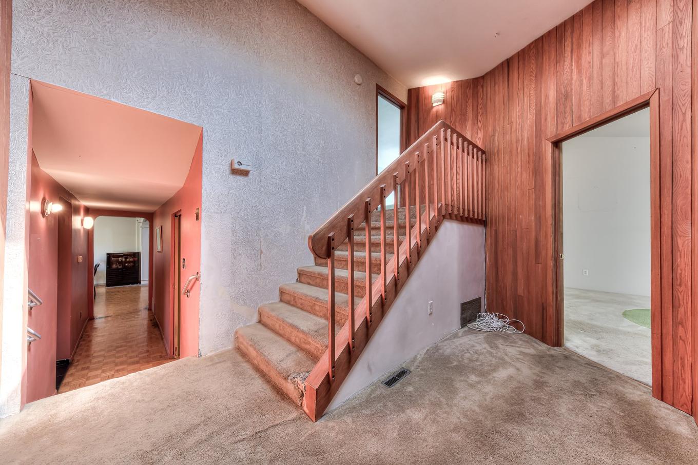 Hall - 2450 Rue Lupien, Longueuil (Saint-Hubert), QC - Indoor Photo Showing Other Room