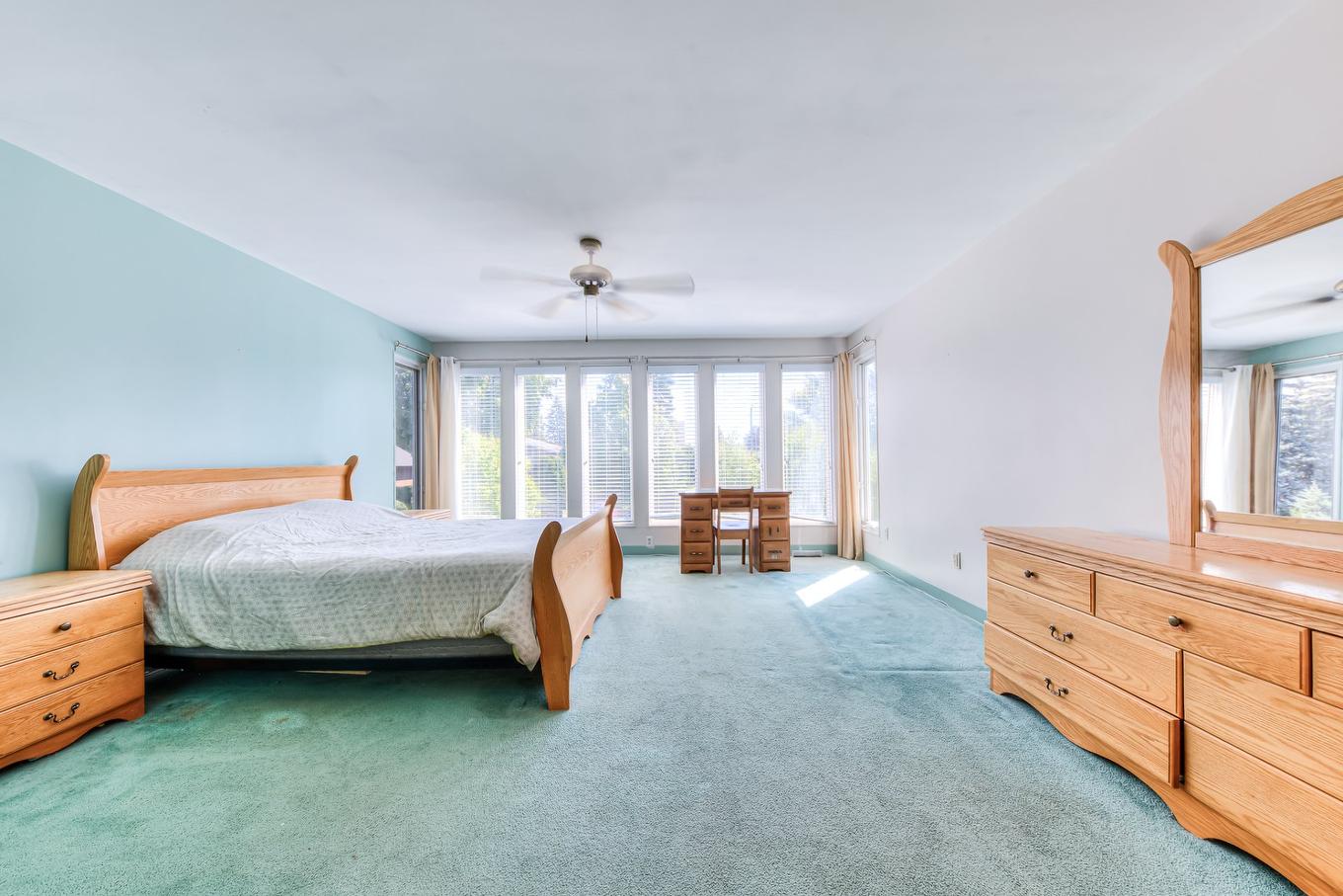 Primary bedroom - 2450 Rue Lupien, Longueuil (Saint-Hubert), QC - Indoor Photo Showing Bedroom