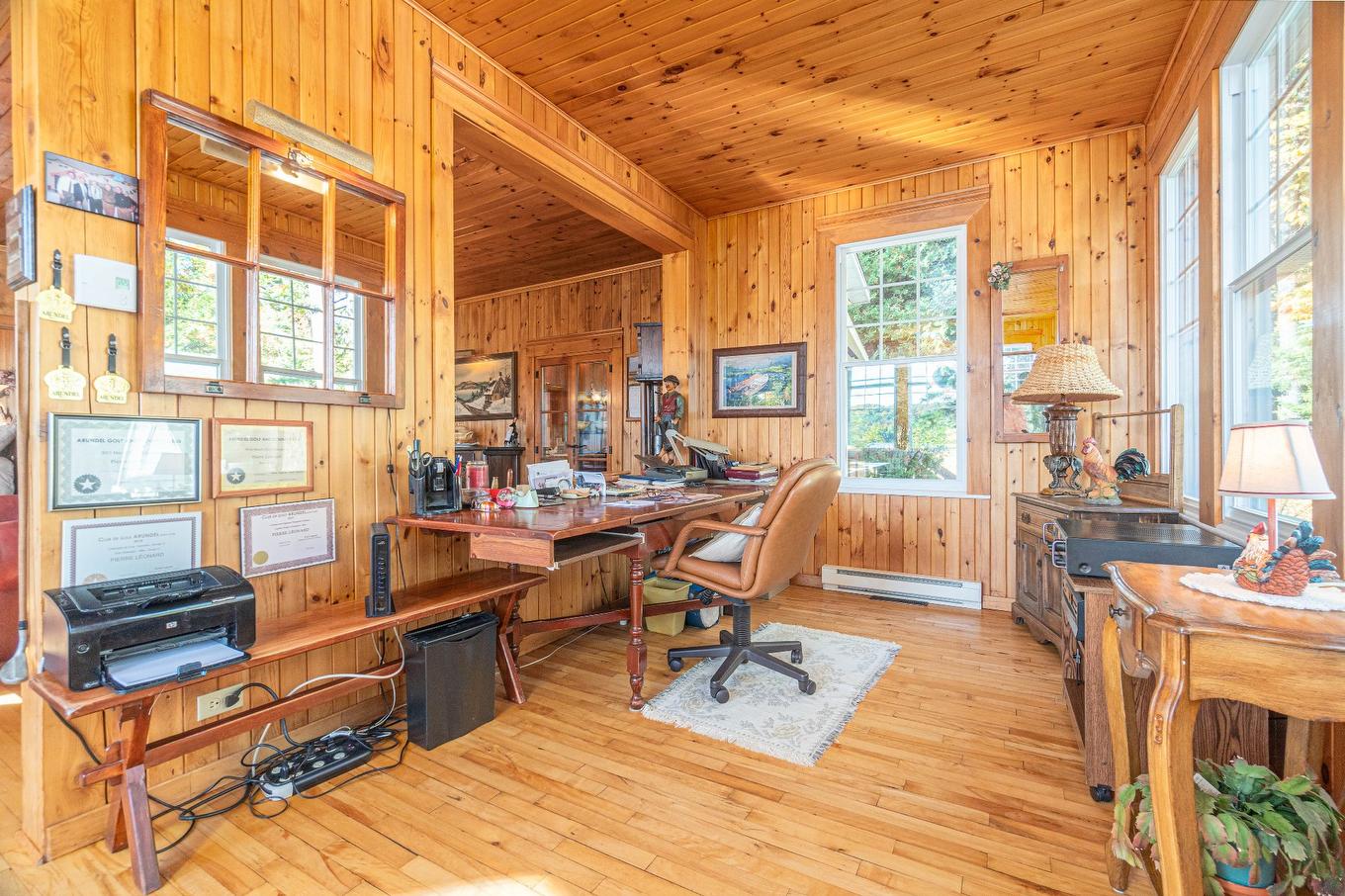 Office - 165 Ch. Paquette, Mont-Tremblant, QC - Indoor Photo Showing Office