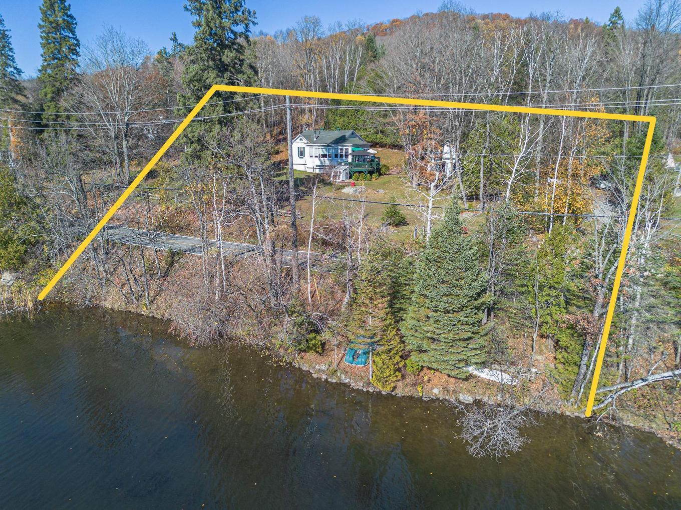 Overall view - 165 Ch. Paquette, Mont-Tremblant, QC - Outdoor With Body Of Water With View