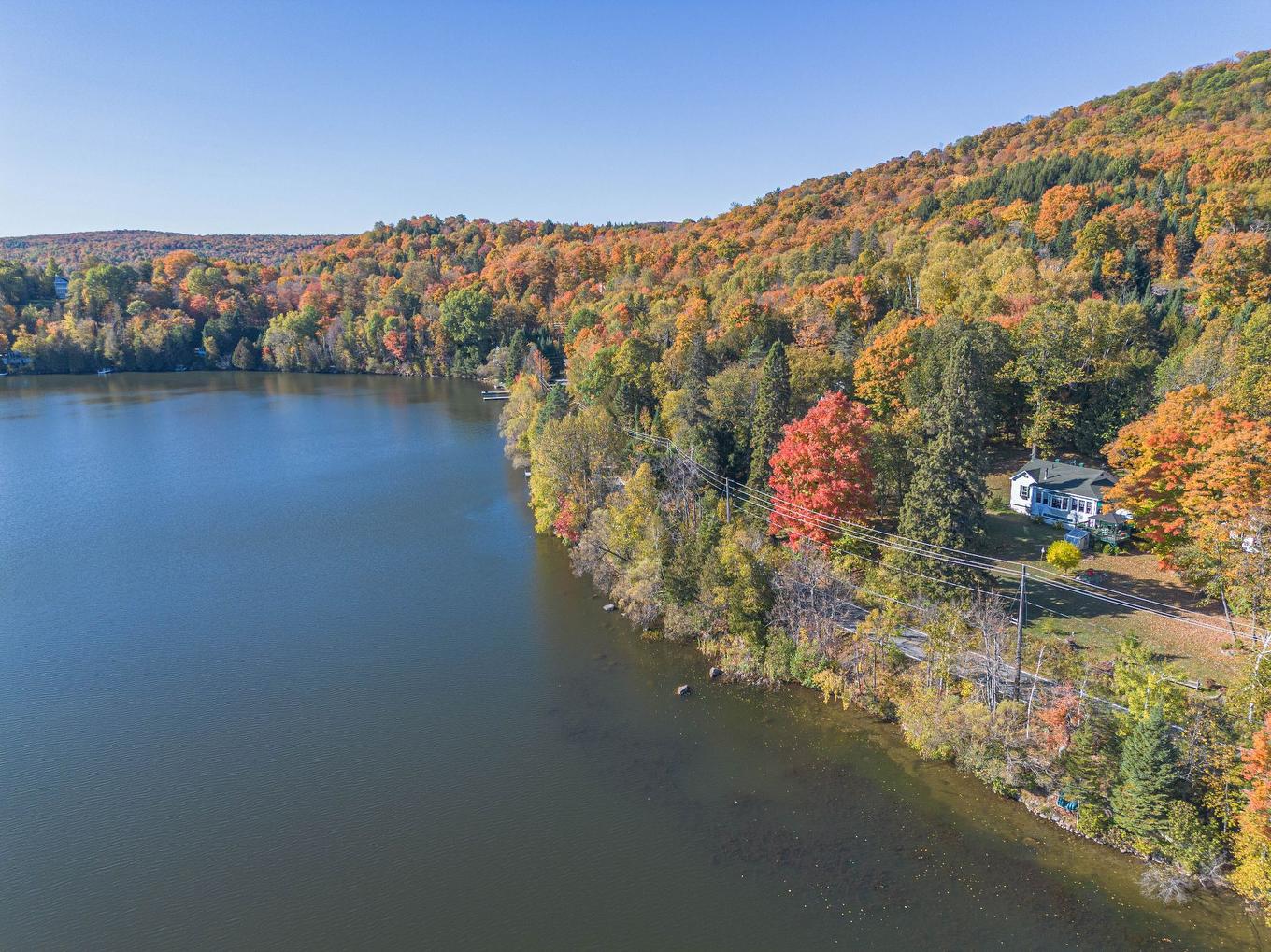 Overall view - 165 Ch. Paquette, Mont-Tremblant, QC - Outdoor With Body Of Water With View