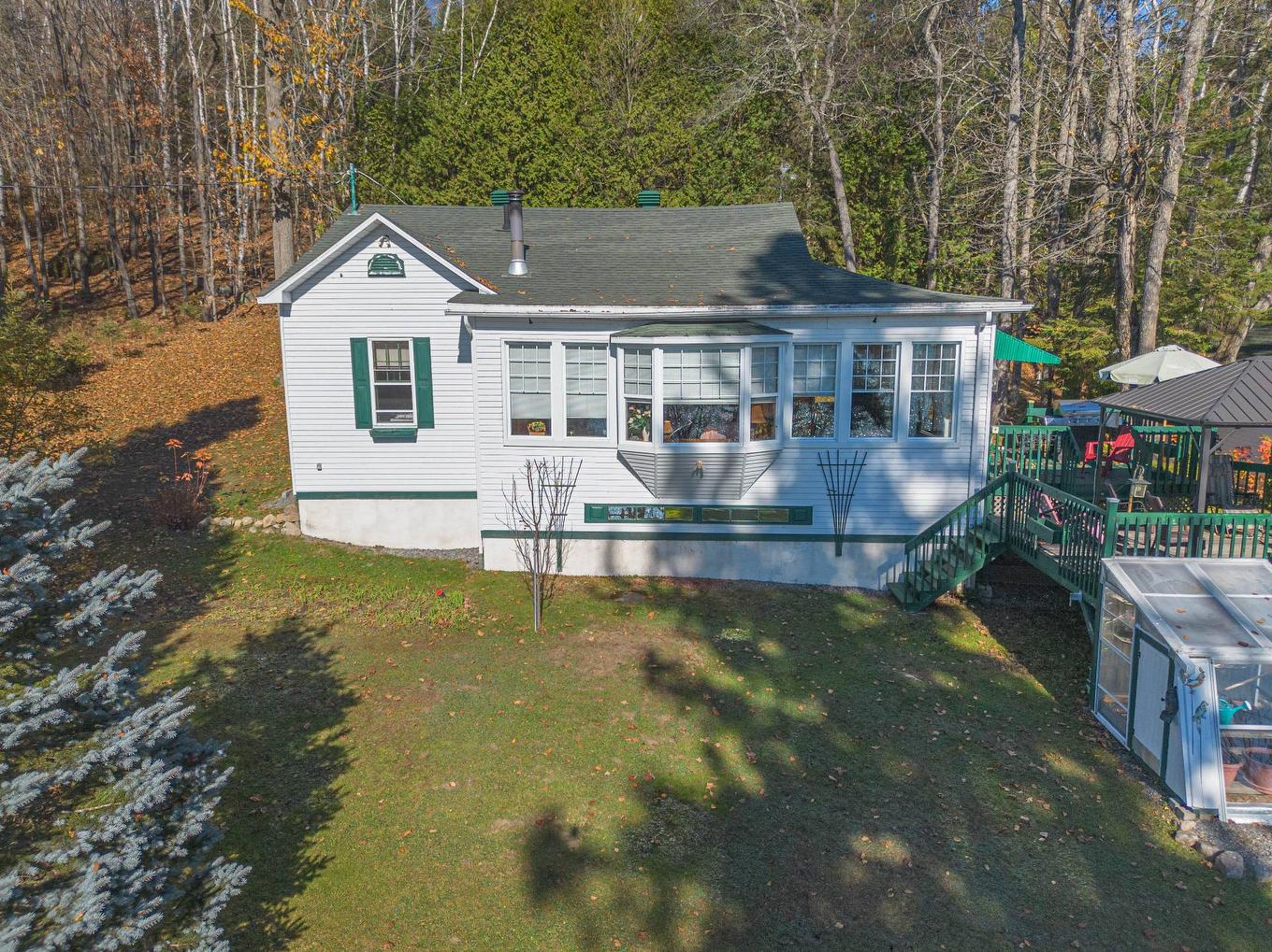 Frontage - 165 Ch. Paquette, Mont-Tremblant, QC - Outdoor